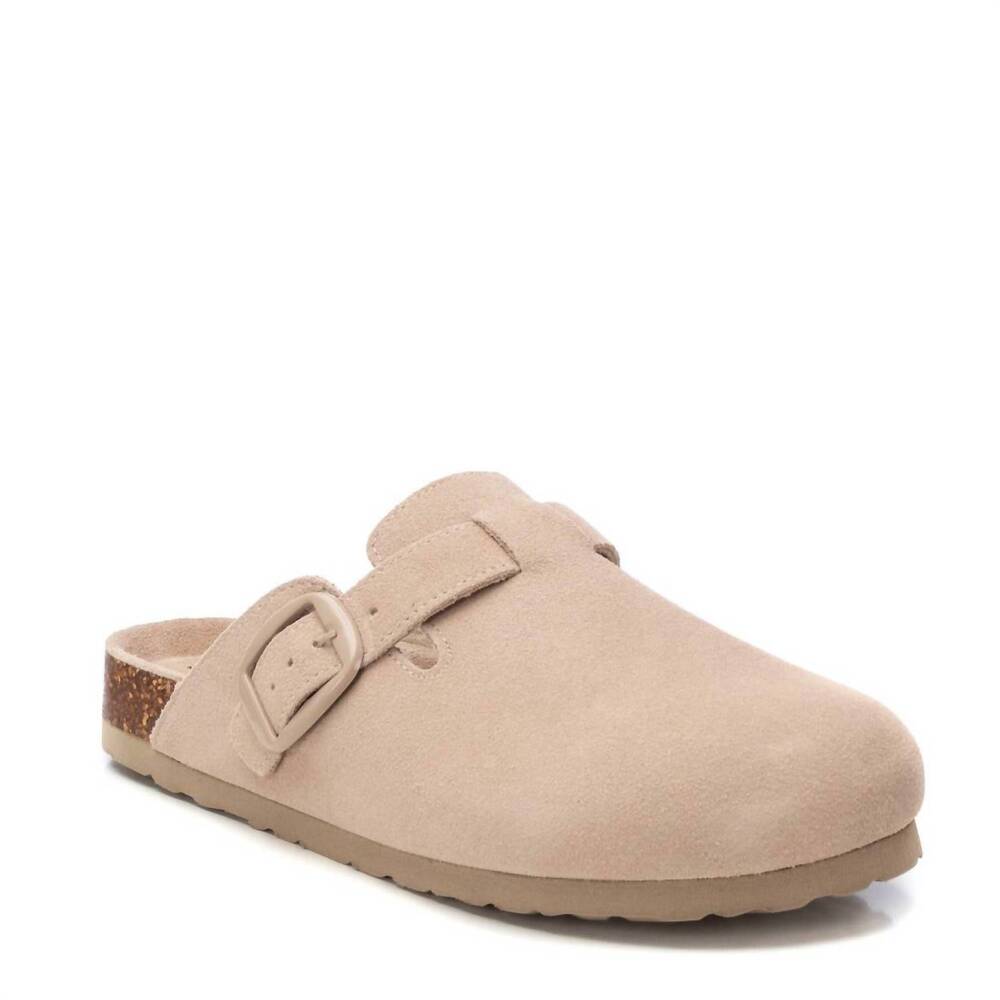 NEW REFRESH women's suede clogs in beige